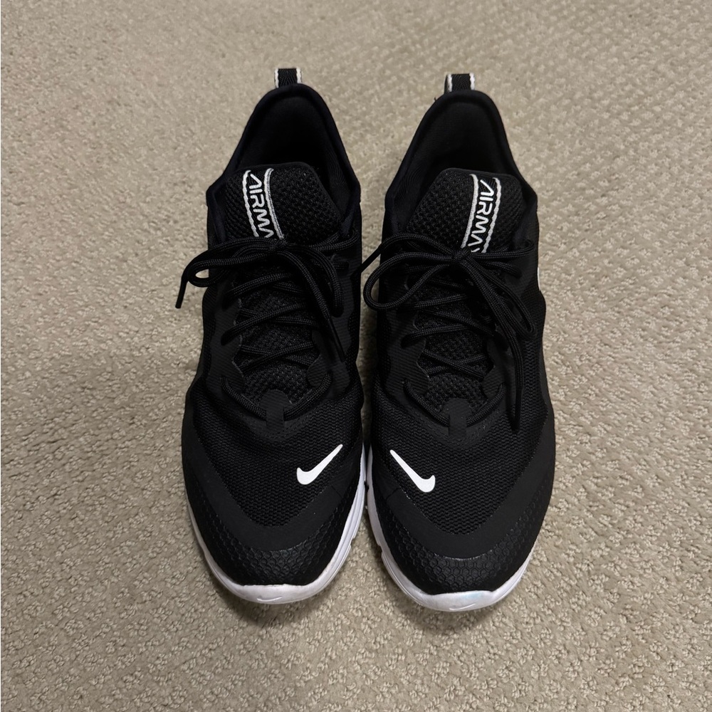Nike Women’s Black Airmax sneakers